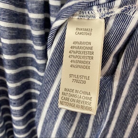 Max studio navy white stripe flowy top size medium - Picture 6 of 7